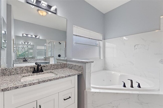 Building Photo - 546 Windsor Pl