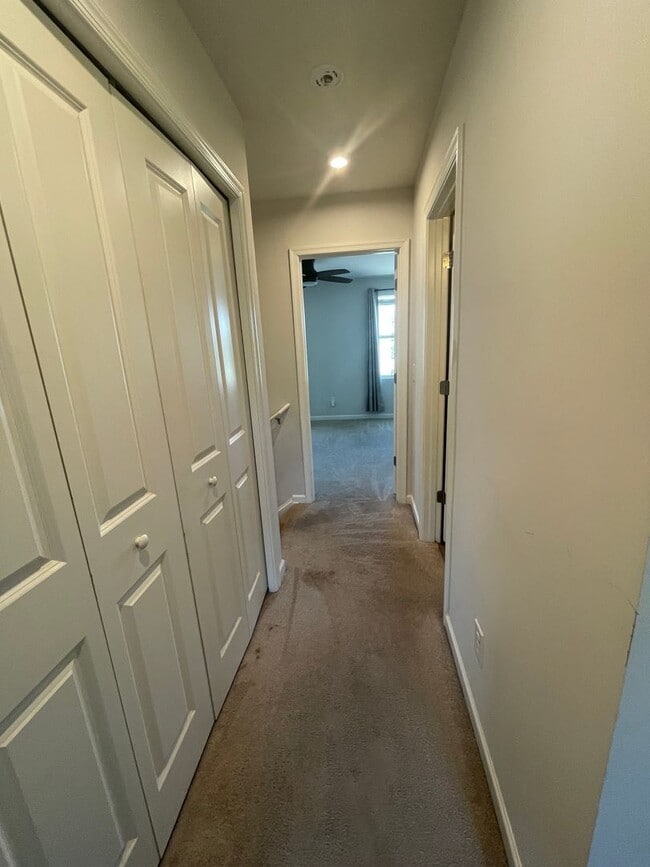 Building Photo - 1245 Havenbrook Dr