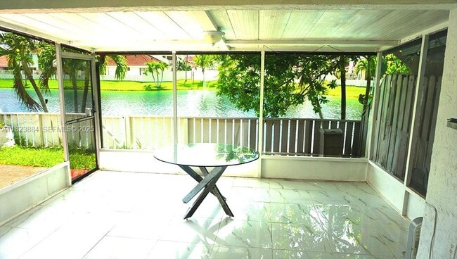 Building Photo - 1705 San Remo Cir