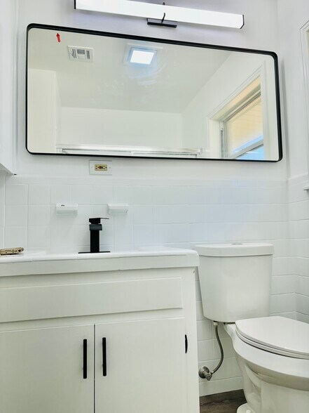 Building Photo - 1635 Wilde Rock Way