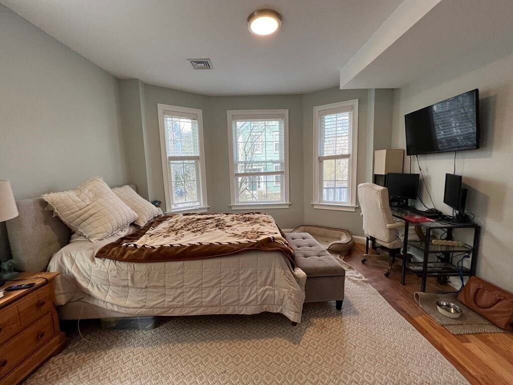 Building Photo - 20 Kenton Rd