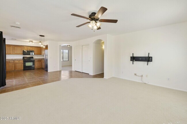 Building Photo - 2404 W Silver Sage Ln