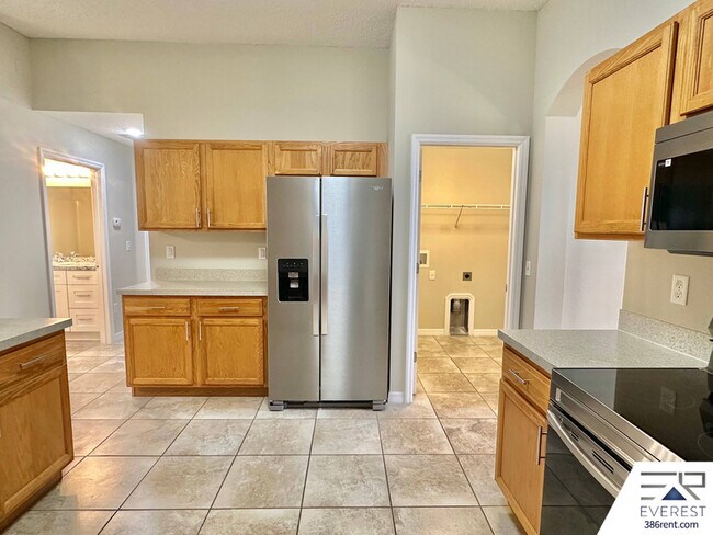 Building Photo - 32 Pierce Ln