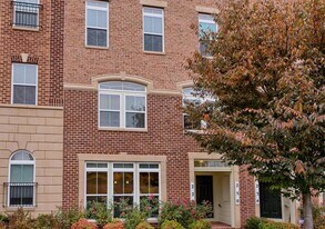 Building Photo - 228 Urban Ave