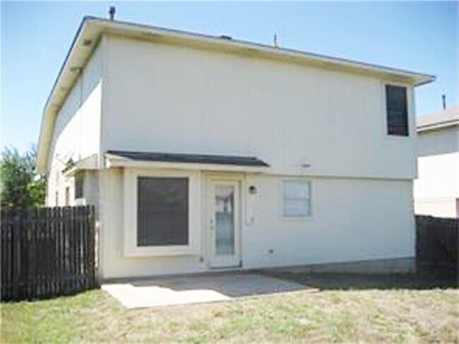 Building Photo - 2804 Turtle River Dr