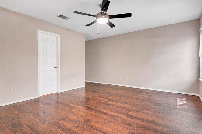 Building Photo - 1415 Quicksilver Cir