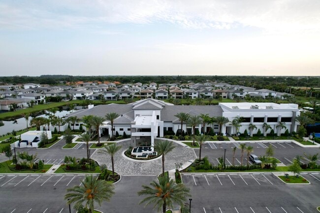 Building Photo - 9597 Regal Palm Ct