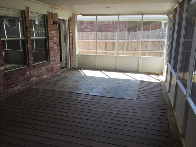 Building Photo - 6003 Alta Verde Ct