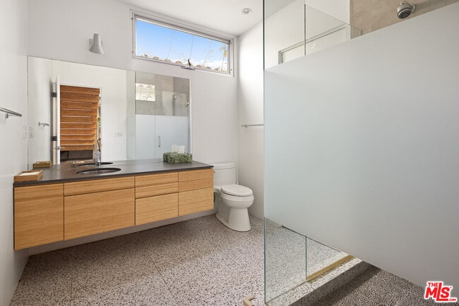 Building Photo - 710 Milwood Ave