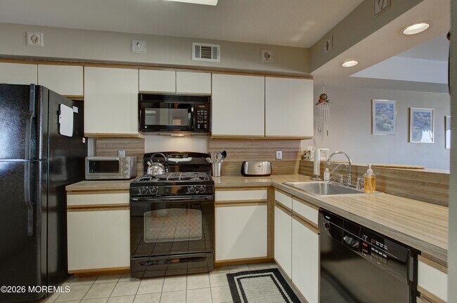 Building Photo - 900 Ocean Ave