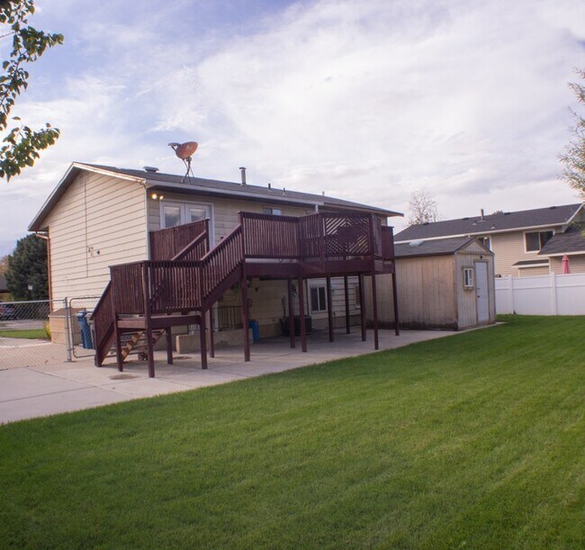 Building Photo - 388 N 520 W St