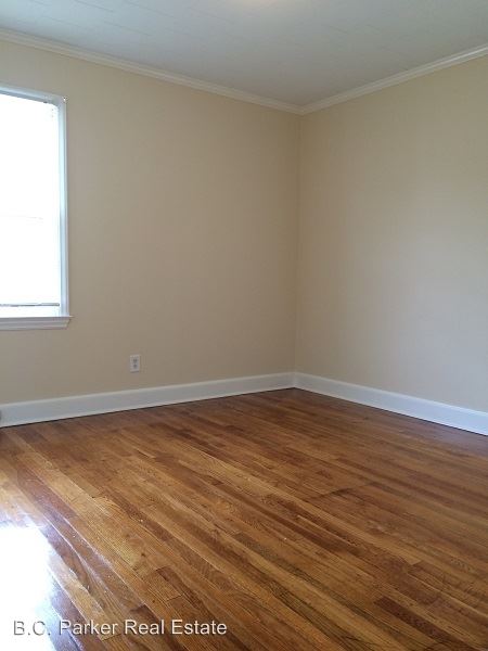 Building Photo - 214 Springwood Dr