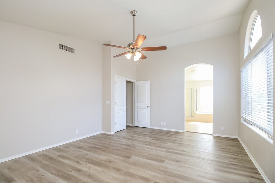 Building Photo - 20 N Nielson Ln