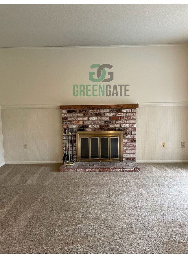 Building Photo - Beautiful 3 bedroom 2.5 Bath home READY NOW in MODESTO!! With POOL!!