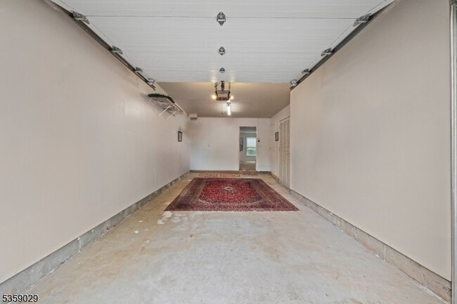 Building Photo - 472 Hartford Dr