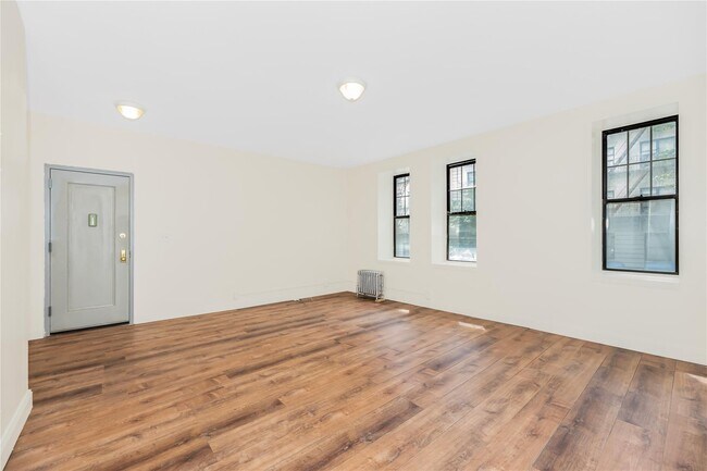 Building Photo - 29 Convent Ave