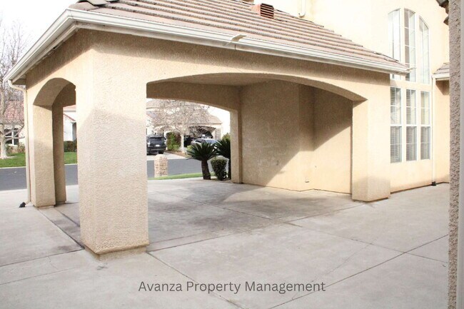 Building Photo - Home for Rent