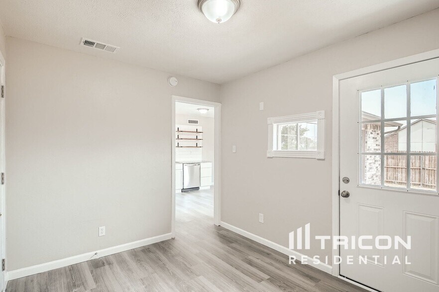 Building Photo - 5705 Baker Dr