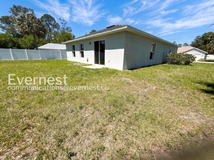 Building Photo - 8 Round Table Ln