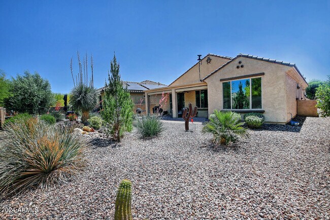 Building Photo - 4394 N Hummingbird Dr