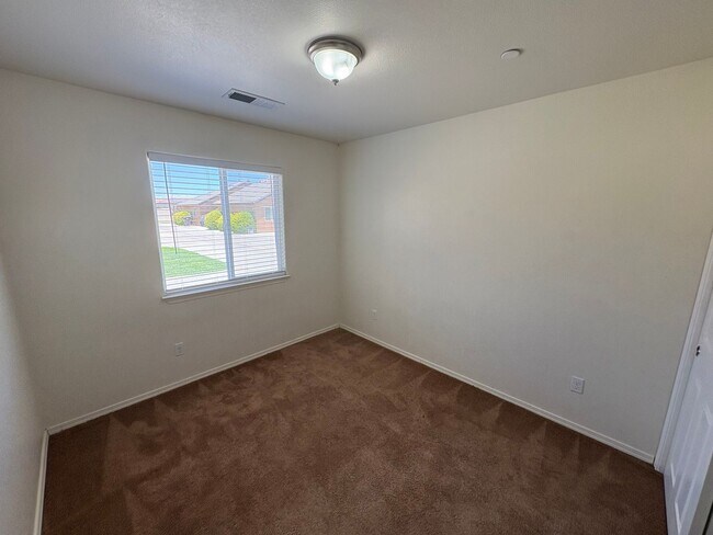 Building Photo - 2111 Bella Oaks Dr
