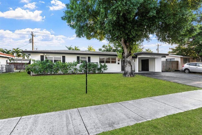 Building Photo - 1472 NE 62nd St