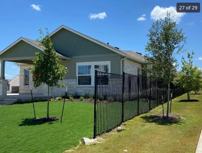 Building Photo - 9315 Looksee Ln