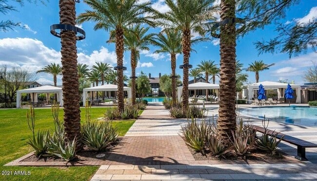 Building Photo - 1964 W Kinfield Trail