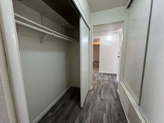 Building Photo - 309 Cordova Ln