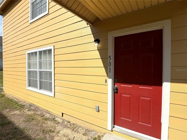 Building Photo - 501 Coconut Palm Way