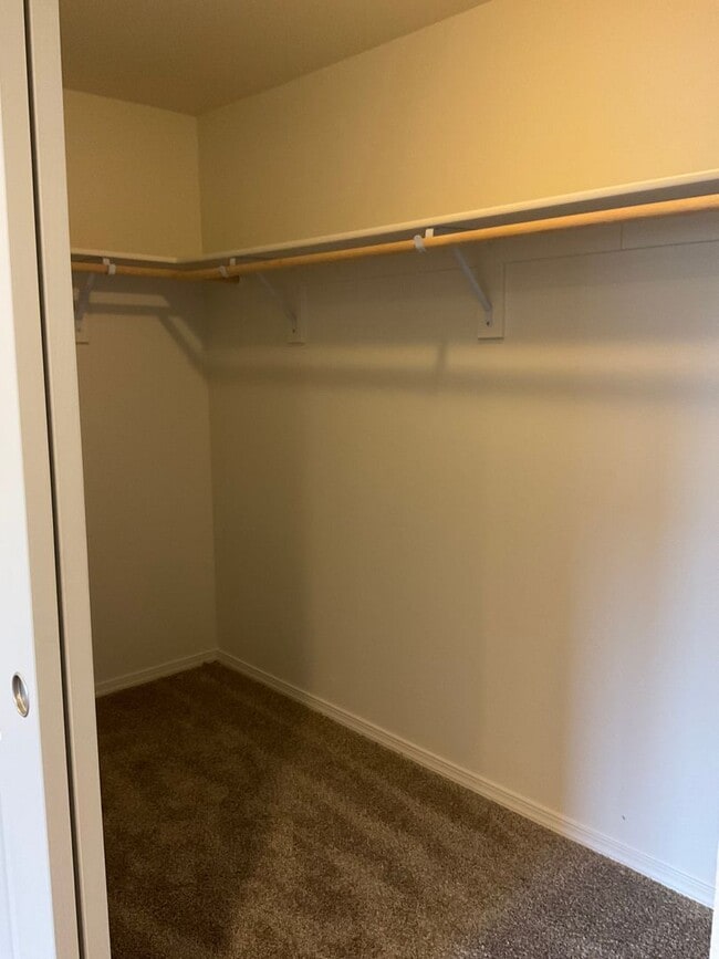 Building Photo - 627 Koontz Rd