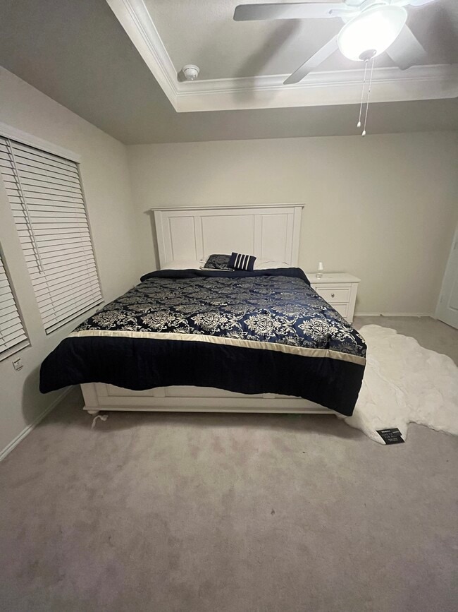 Building Photo - 326 Lake Erie Dr