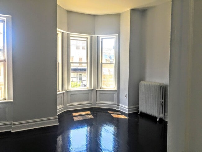 Building Photo - 371 Bergen Ave