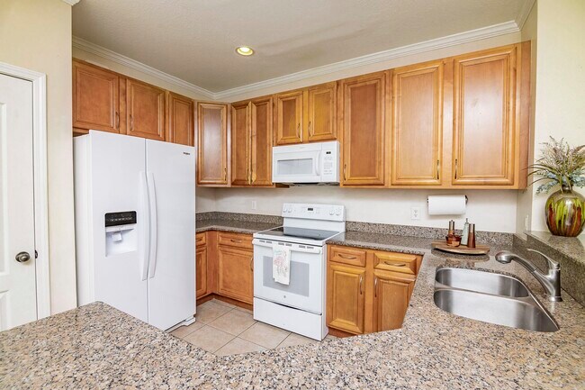 Building Photo - 175 Bayberry Cir