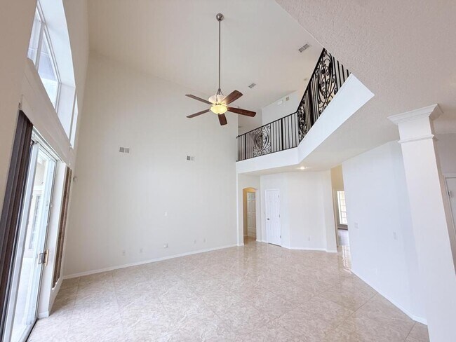 Building Photo - 8055 Glitter Ct