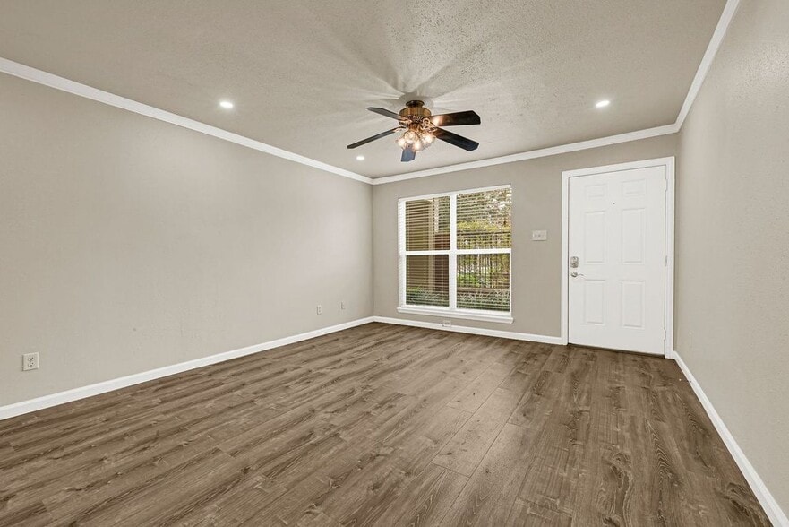 Building Photo - 1817 Commonwealth St