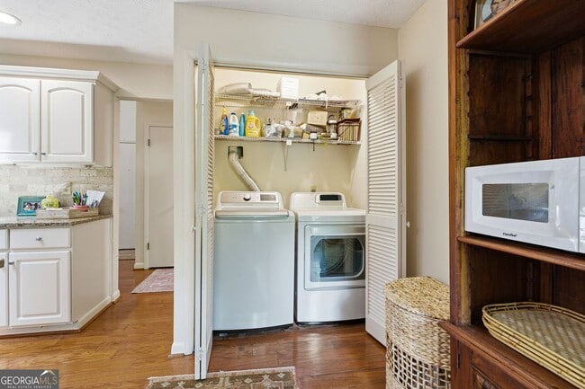 Building Photo - 505 Summerhill Pl