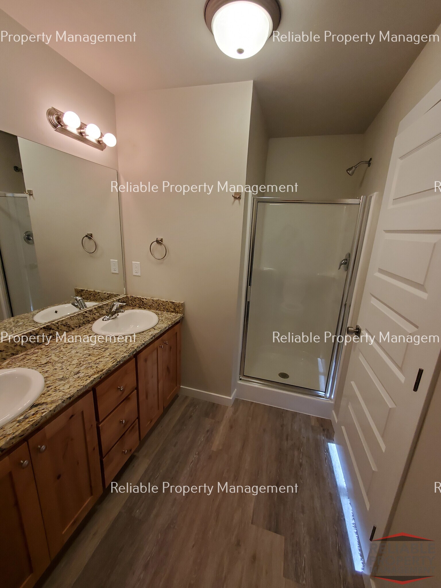 Building Photo - 2001 Lawrence Ln