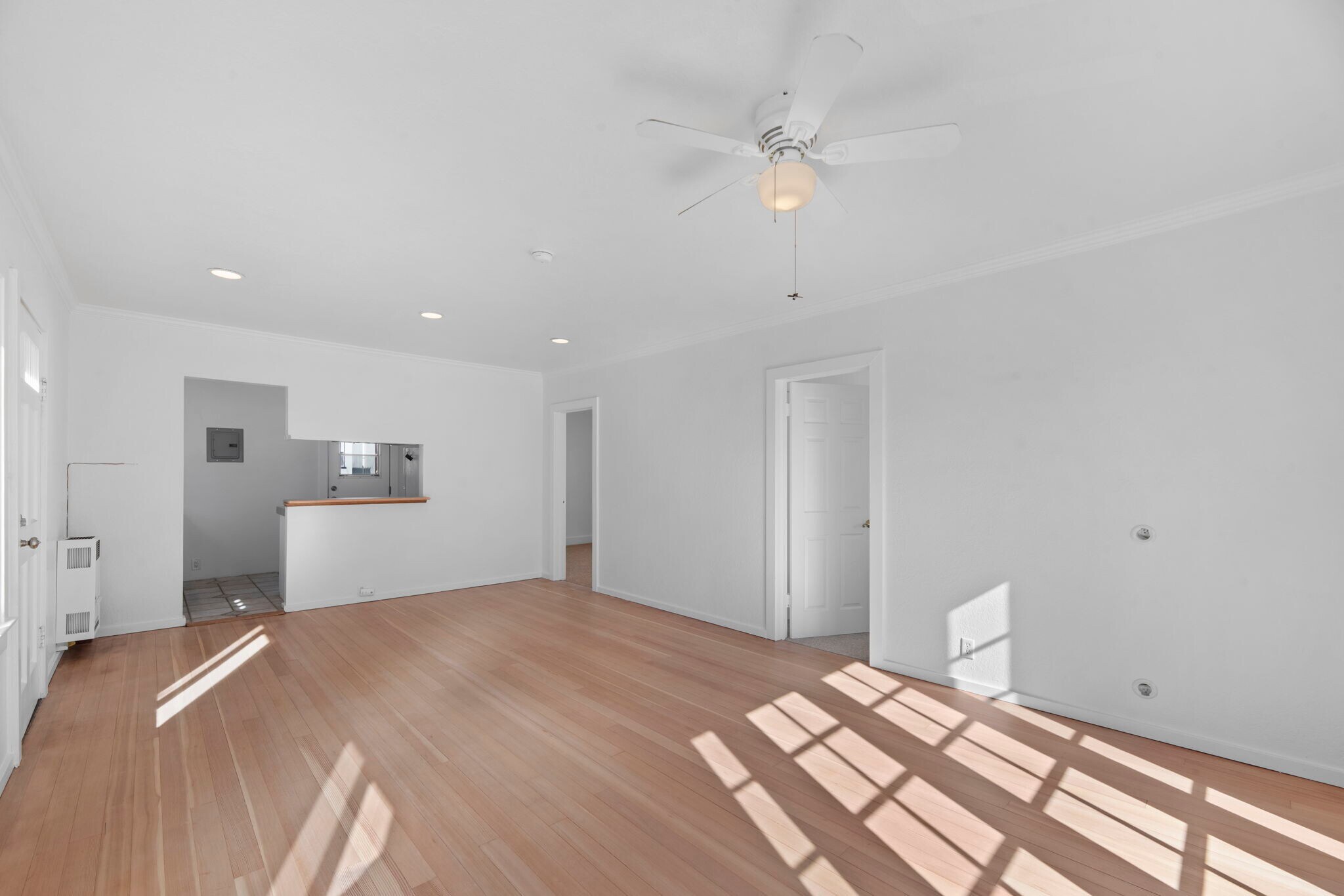 Building Photo - 303 28th St