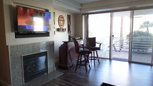 Building Photo - VACATION RENTAL - Condo on the River