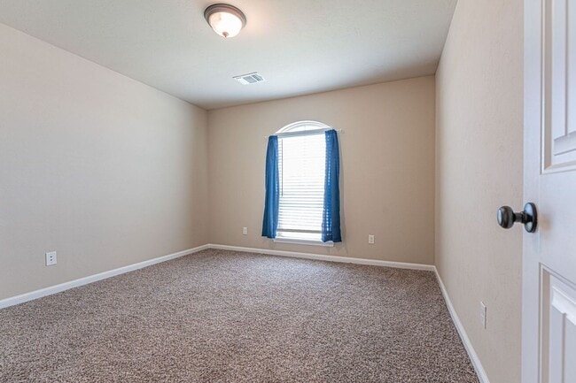 Building Photo - 3911 Sledmere Ln