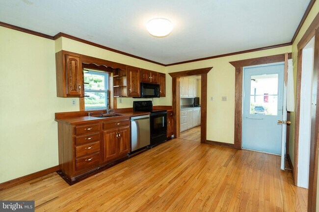 Building Photo - 4635-4637 Norrisville Rd