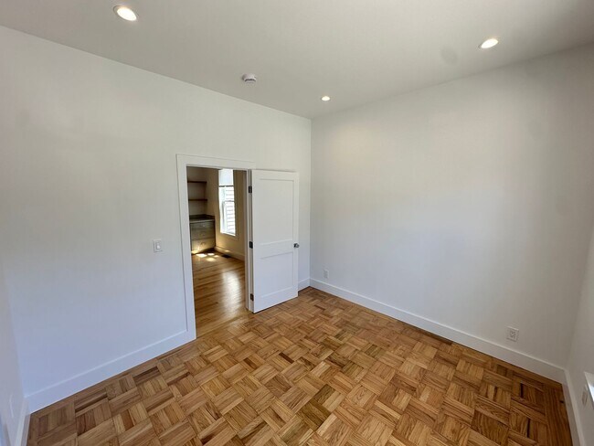 Building Photo - Fully renovated Noe Valley charmer - 2 BR | 1 BA Unit in the Heart of Noe Valley