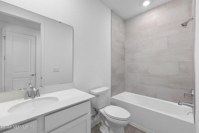 Building Photo - 299 Pentwater Rd