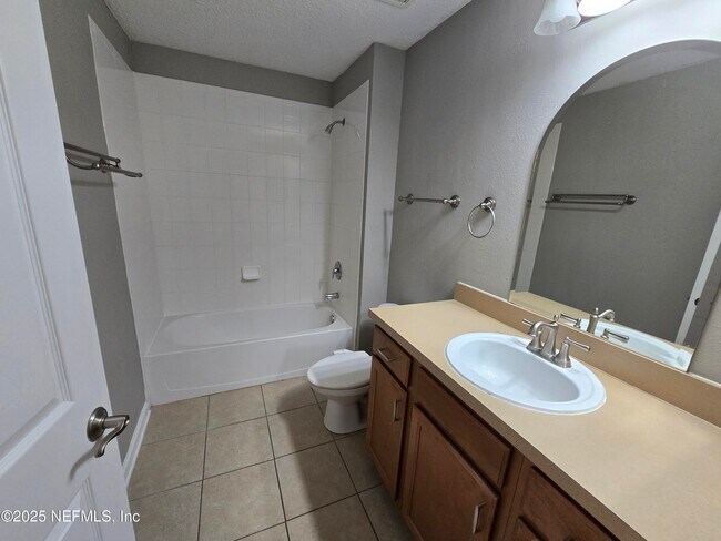 Building Photo - 575 Oakleaf Plantation Pkwy