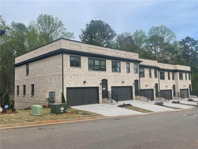 Building Photo - 3483 Monarch Ave