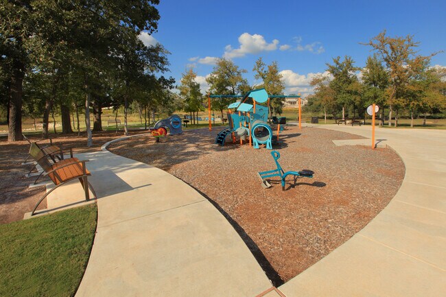 Building Photo - 260 Gaida Loop