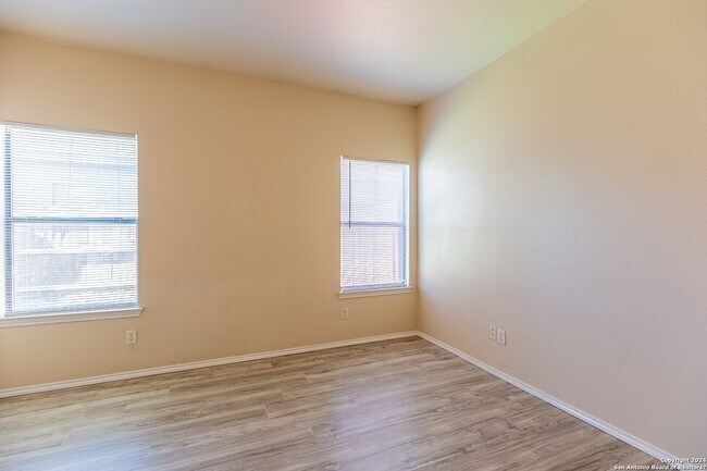 Building Photo - 7226 Golf Way