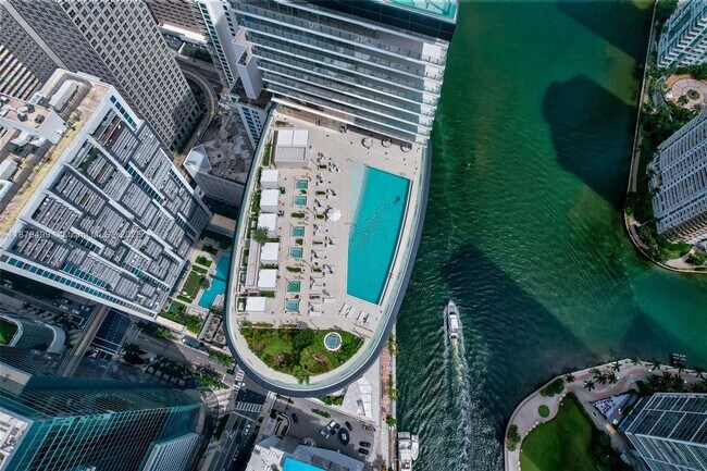 Building Photo - 300 Biscayne Blvd Way