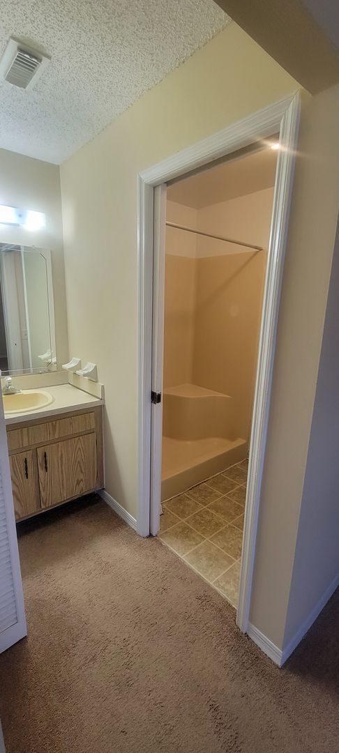 Building Photo - Two bedroom Two bath Condo